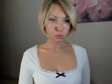 valeriehughs from Chaturbate is Away